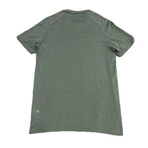 LULULEMON METAL VENT SHORT SLEEVE SHIRT SMALL LIKE NEW